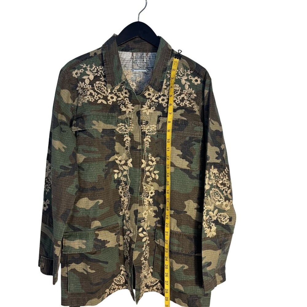 Paparazzi Camo Floral Embroidered Button-Up Jacket Tie Waist Large - Picture 9 of 14